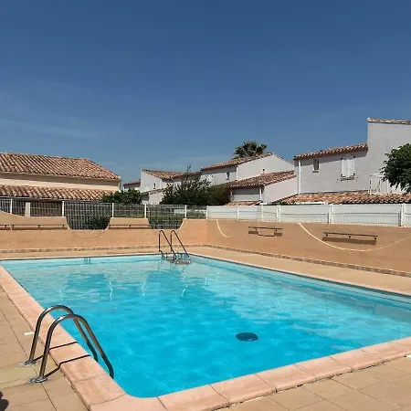 Rochelongue Cap D'agde, Piscine Residence, Garage, Clim, A Pied Holiday home *
